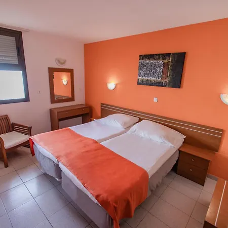 Servatur Caribe Aparthotel Playa de las Americas (Tenerife)